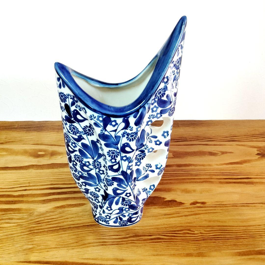 新品　ポーランド食器　お洒落な形の花瓶　ティルチ　TRYCZ　ハンドメイド　陶器