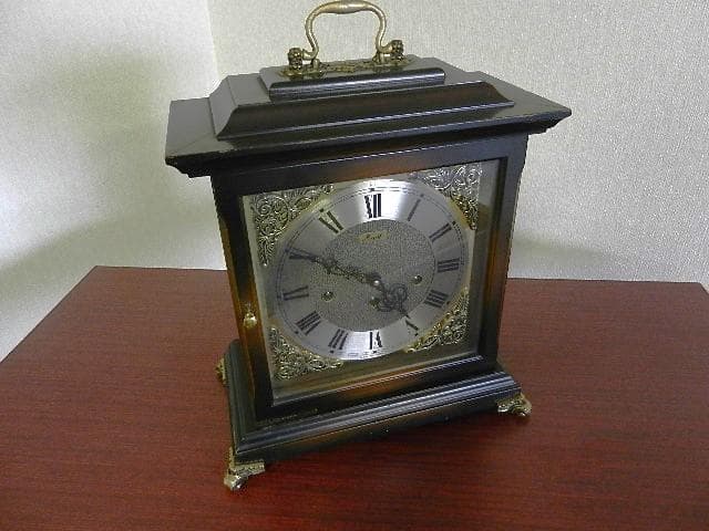 ドイツ「ＭＡＵＴＨＥ」社ゼンマイ式置時計（１５分ウエストミンスターチャイム）