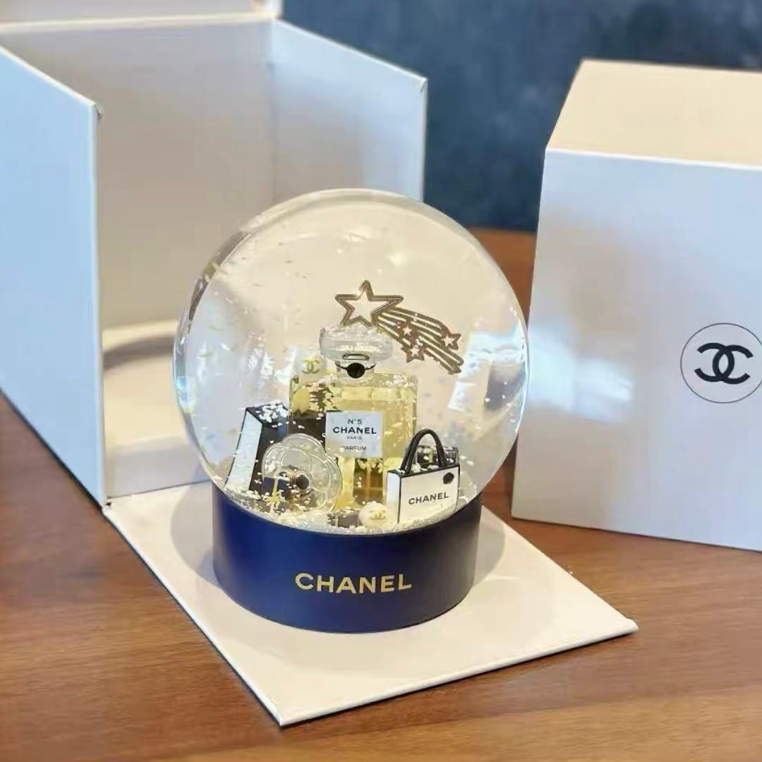 シャネル　ノベルティ　スノードーム　2025ホリデー限定