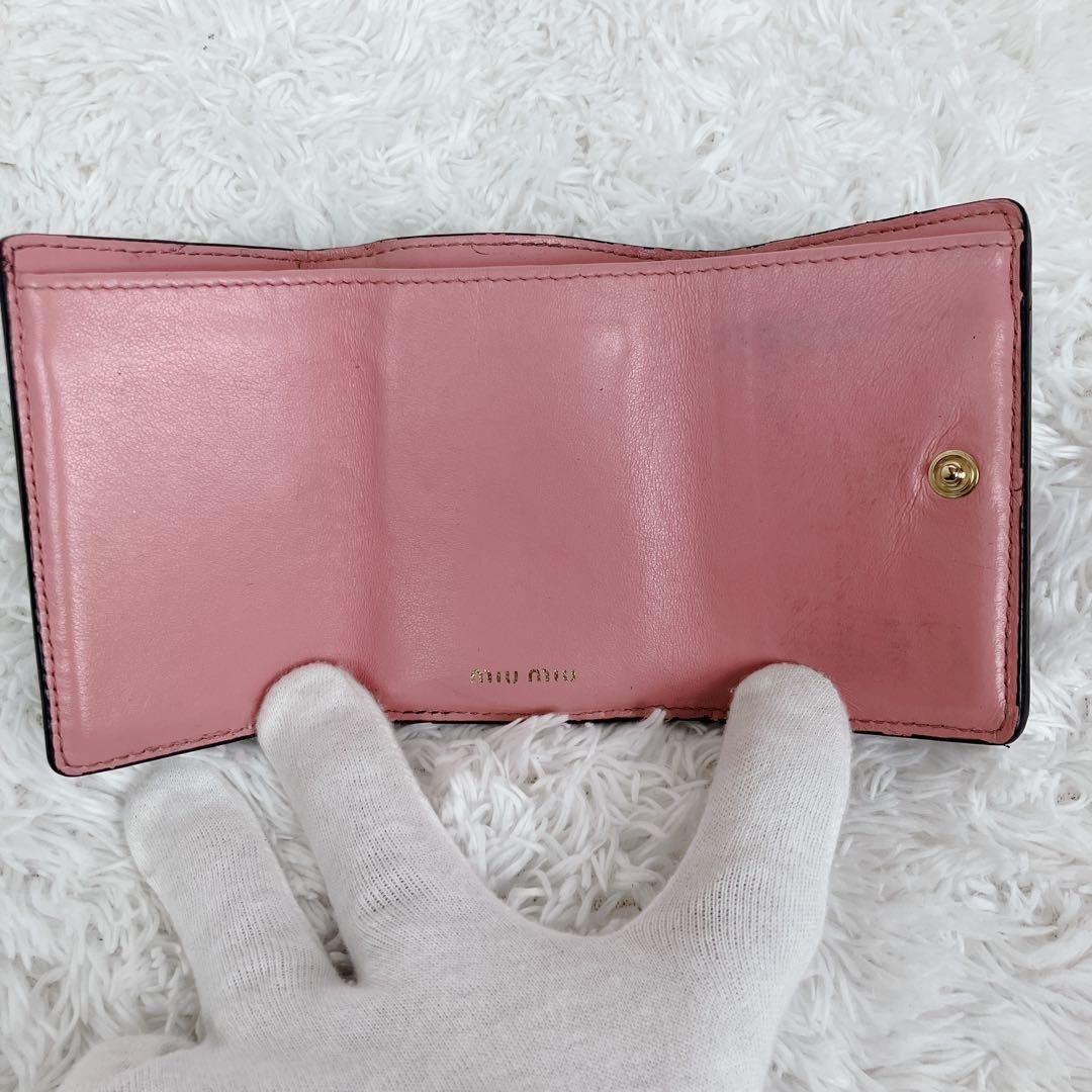 専用 ✨ミュウミュウ 折り財布 クロコ型押し　本革 レザー バイカラー 黒
