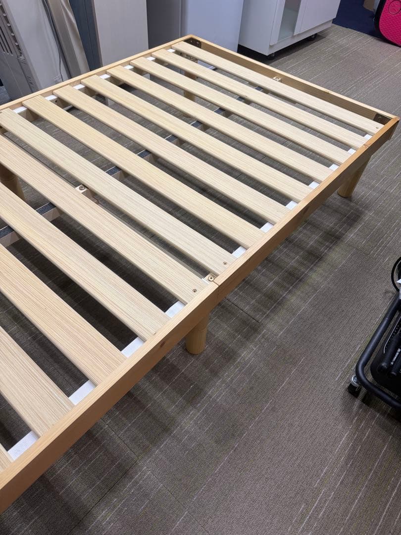 【洗浄消毒作業済】シングルサイズ　スノコ　ベッドフレーム　パイン材　ナチュラル