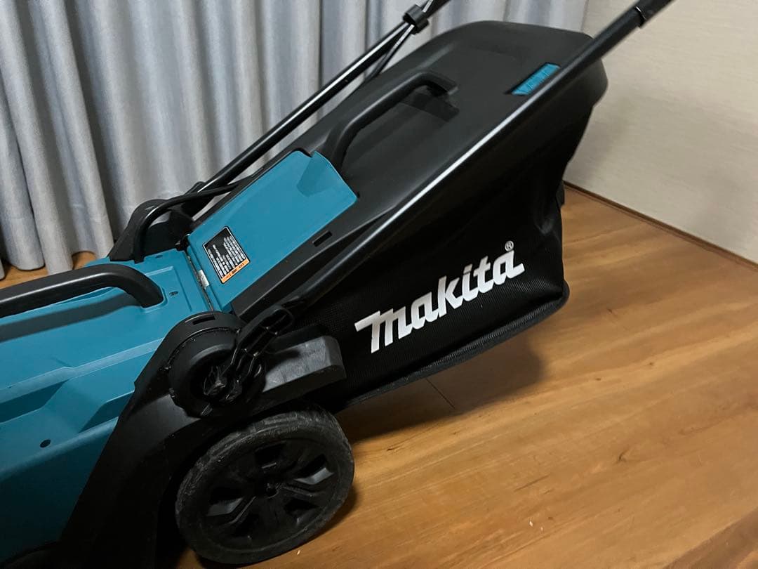 マキタ MLM330DZ 18V 充電式芝刈機 330mm バッテリー充電器なし