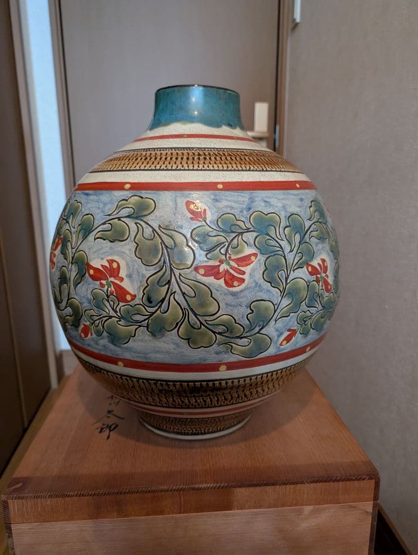 昭和沖縄壷屋焼き 小橋川太郎 木製木箱あり。