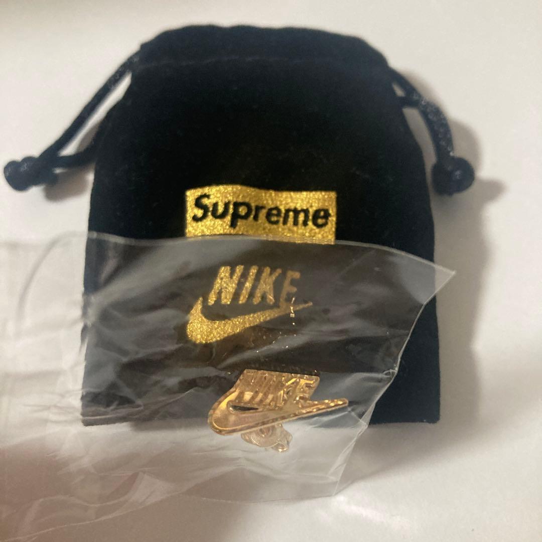 Supreme/Nike 14k ゴールドピアス(片耳用)