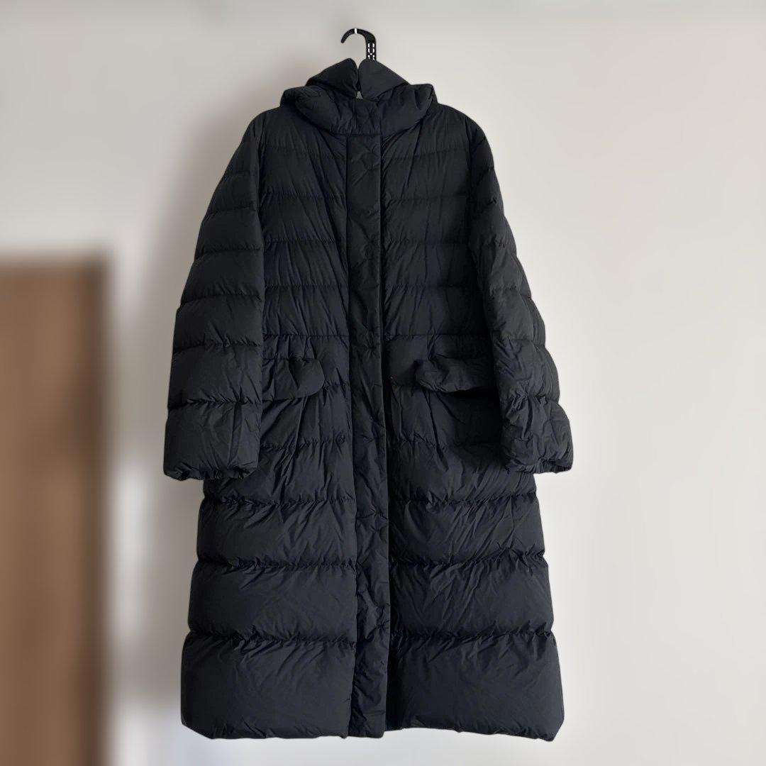 ユニクロ　➕J ウルトラライトダウンフーデットコート