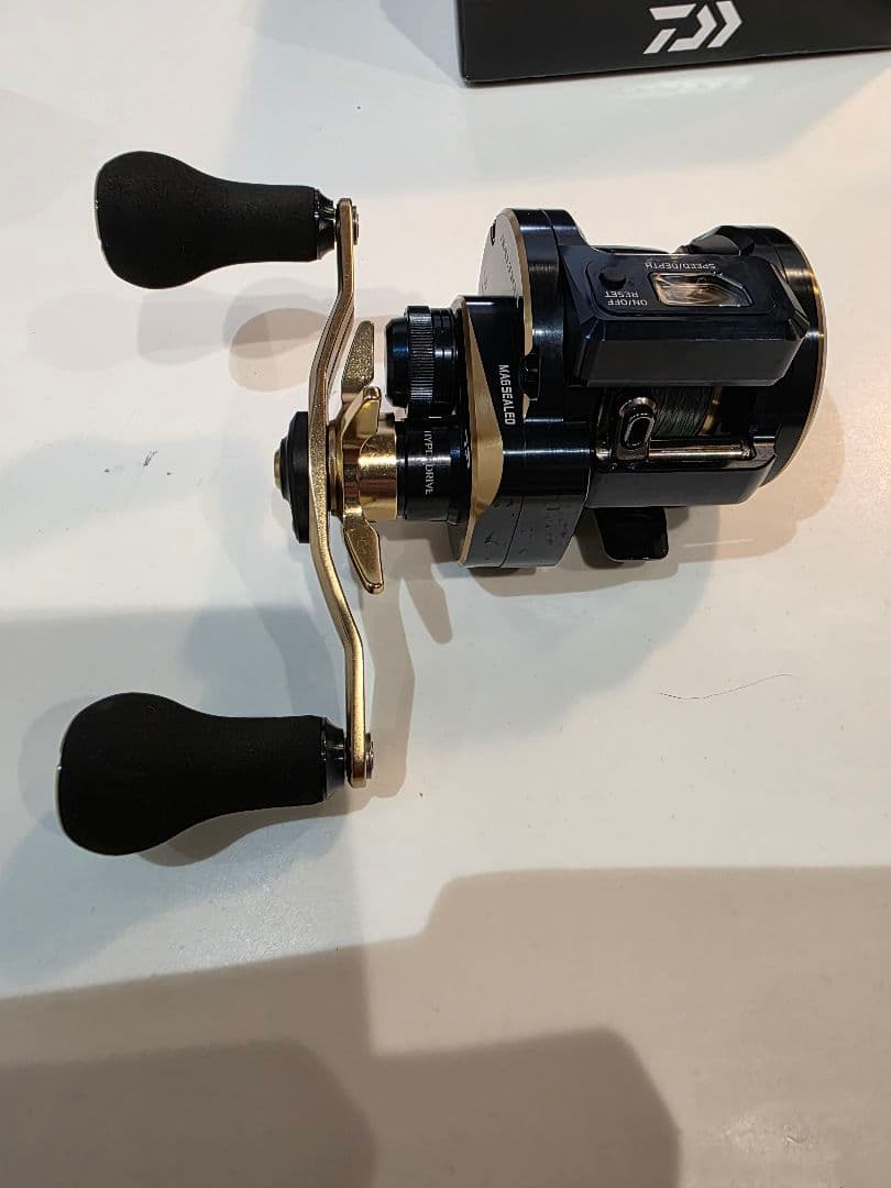 ダイワ21ソルティガIC 100P-DH 右 ベイトリール　ダイワ　ソルティガ