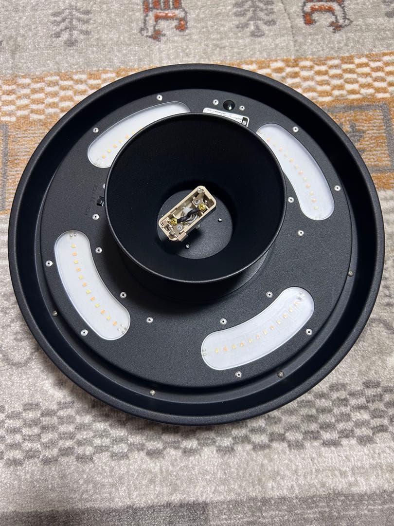 アートワークスタジオ　黒 グロー　4000 LED AW-0555E