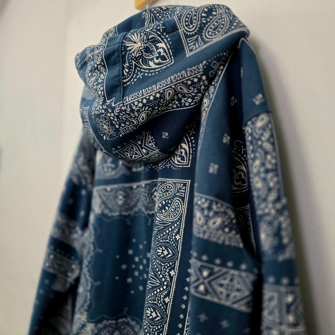 THE NORTH FACE フーディー バンダナプリントスウェットパーカー