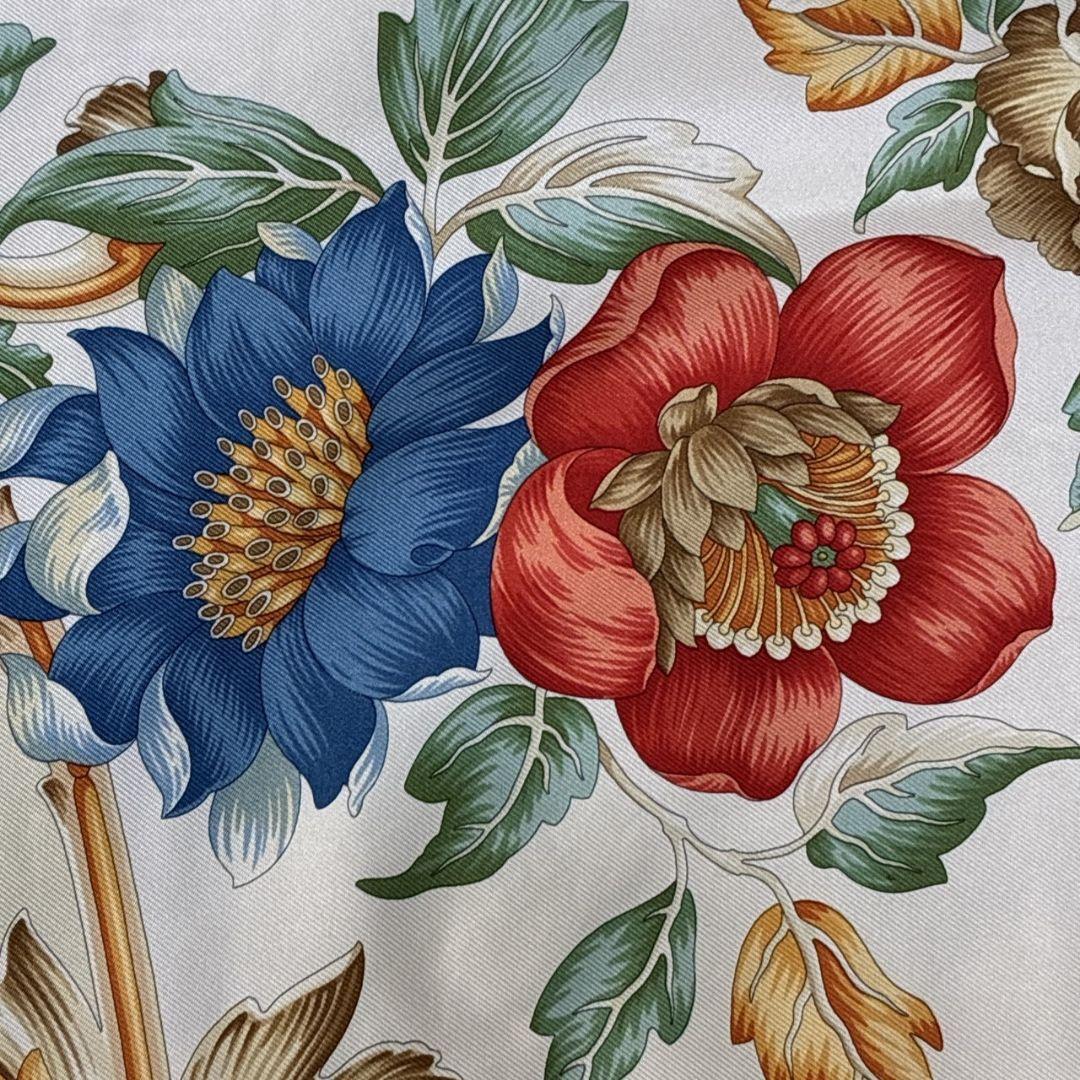極美品✨サルヴァトーレフェラガモ シルク 大判スカーフ ストール イタリア 花柄