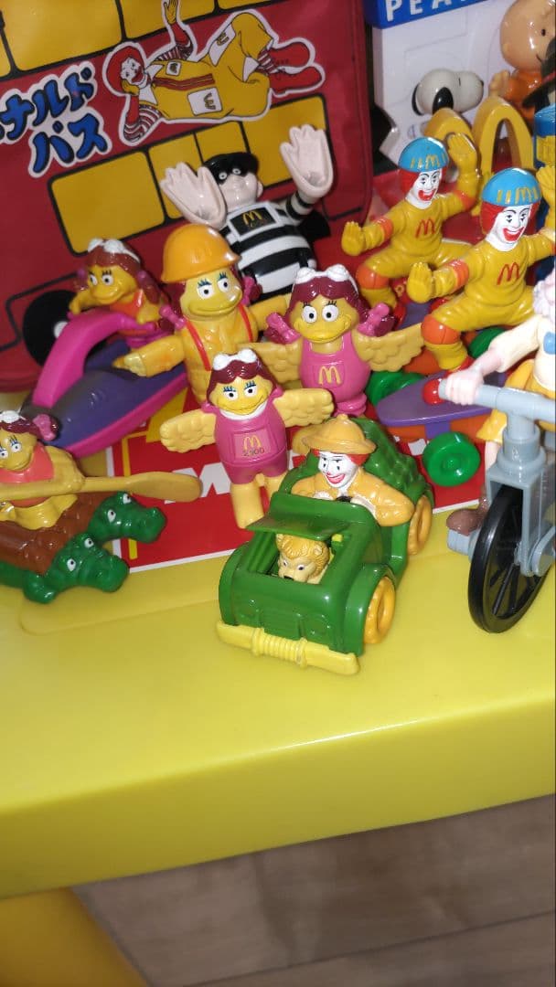 McDonald’s　レアテーブル&ドナルドバスバッグ　ハッピーセットフィギュア