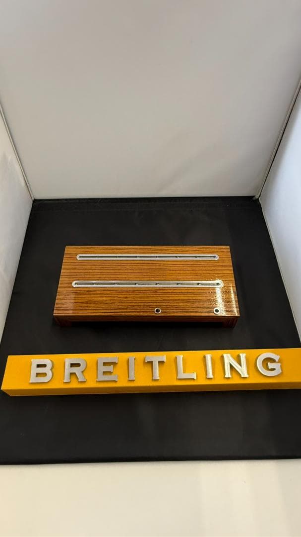 非売品　希少　BREITLING ロゴ プレート ディスプレイスタンド