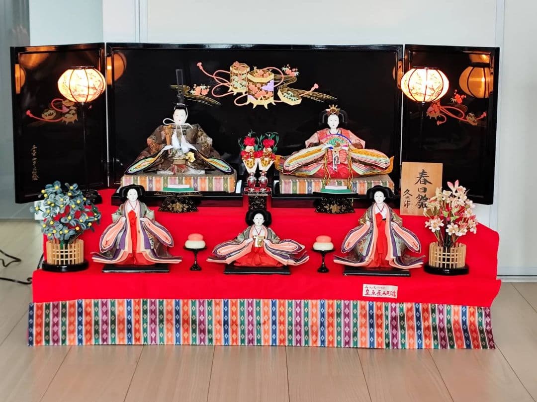 雛人形　ひな祭り　日本人形　2段　ぼんぼり　三人官女　人形の久月　久世