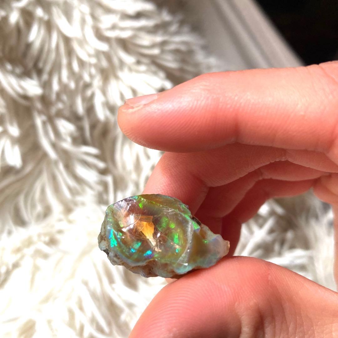 レア★美麗★ 35ct 原石　エチオピアオパール