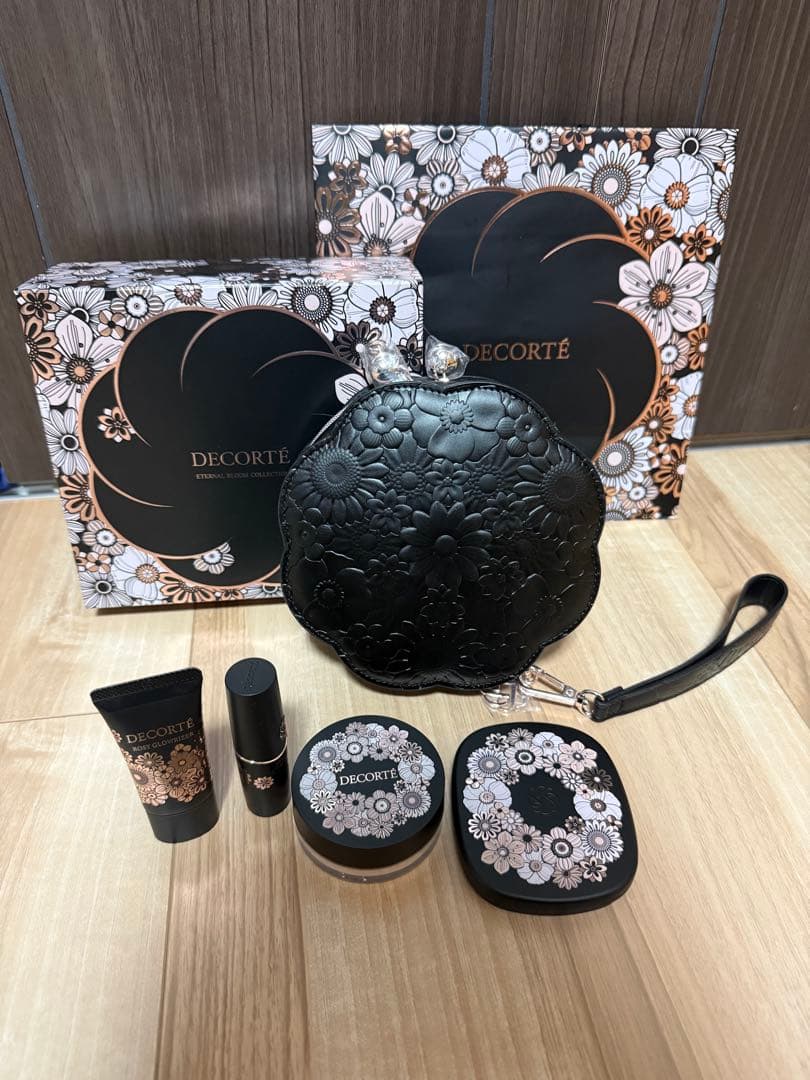 【コスメデコルテ】エターナル ブルーム コレクション クリスマスコフレ2025