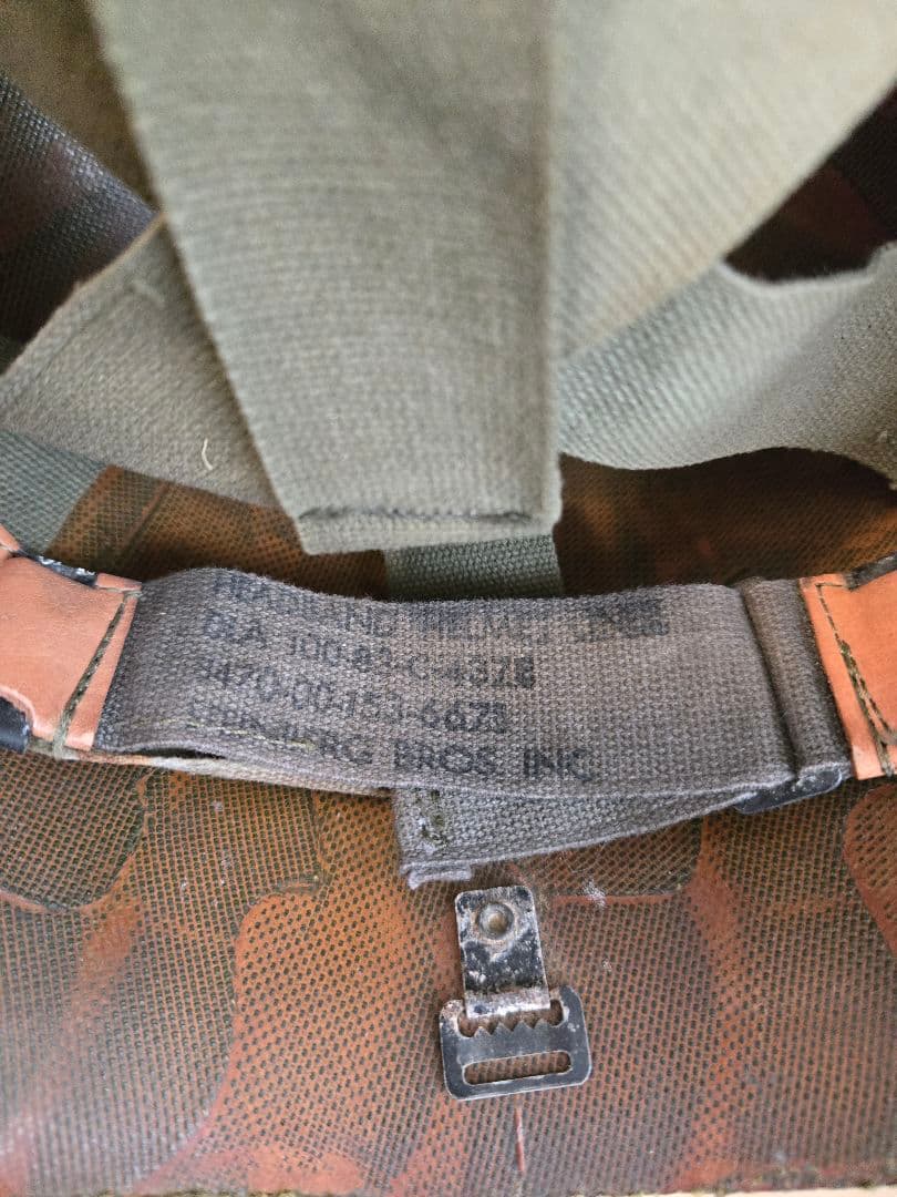 実物　米軍憲兵隊(MP)ヘルメット　オリジナルペイント