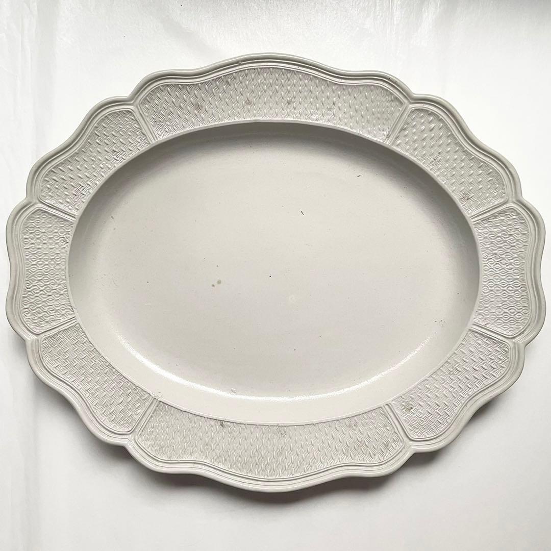 アンティークプレート 花リム オーバル 米粒レリーフ￼￼ 18世紀の器 西洋