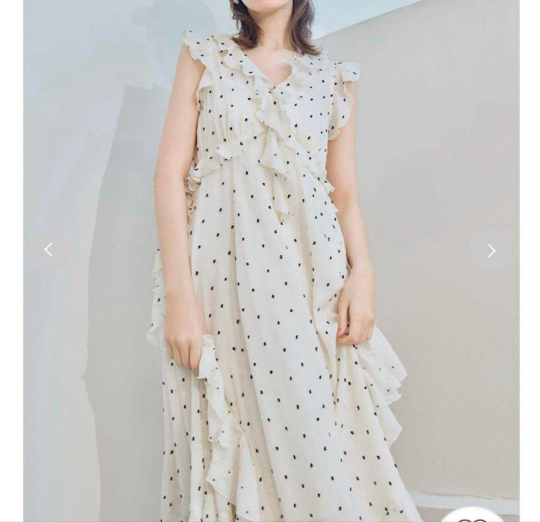Lily Brown リリーブラウン　ラッフルフリルフレアワンピース　ドット