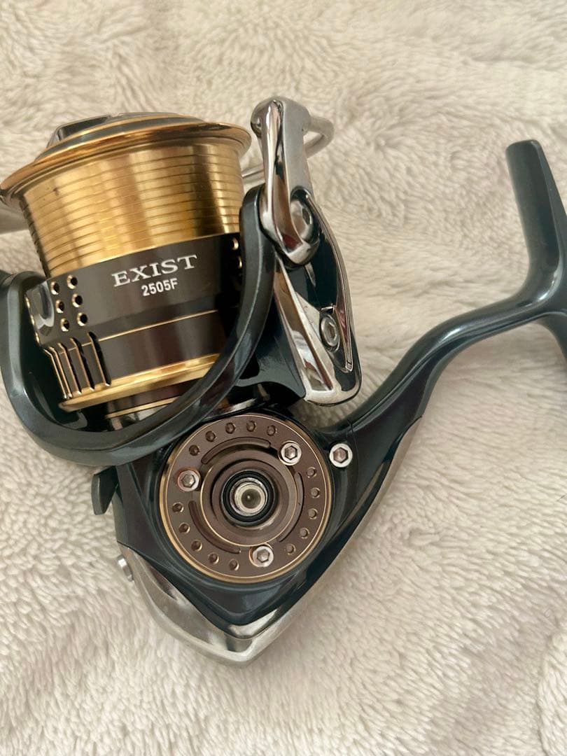 DAIWA EXIST 2505F スピニングリール