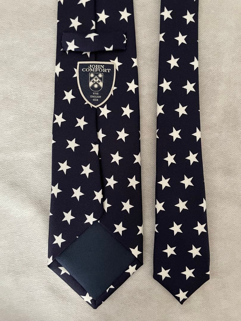 ジョンコンフォート　ビームスエフ　星柄ネクタイ