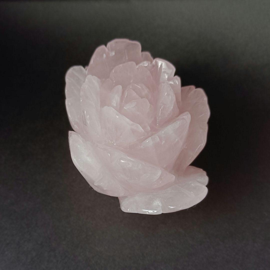 花 A ローズクォーツ　薔薇　芍薬　牡丹　彫刻　天然石　置物