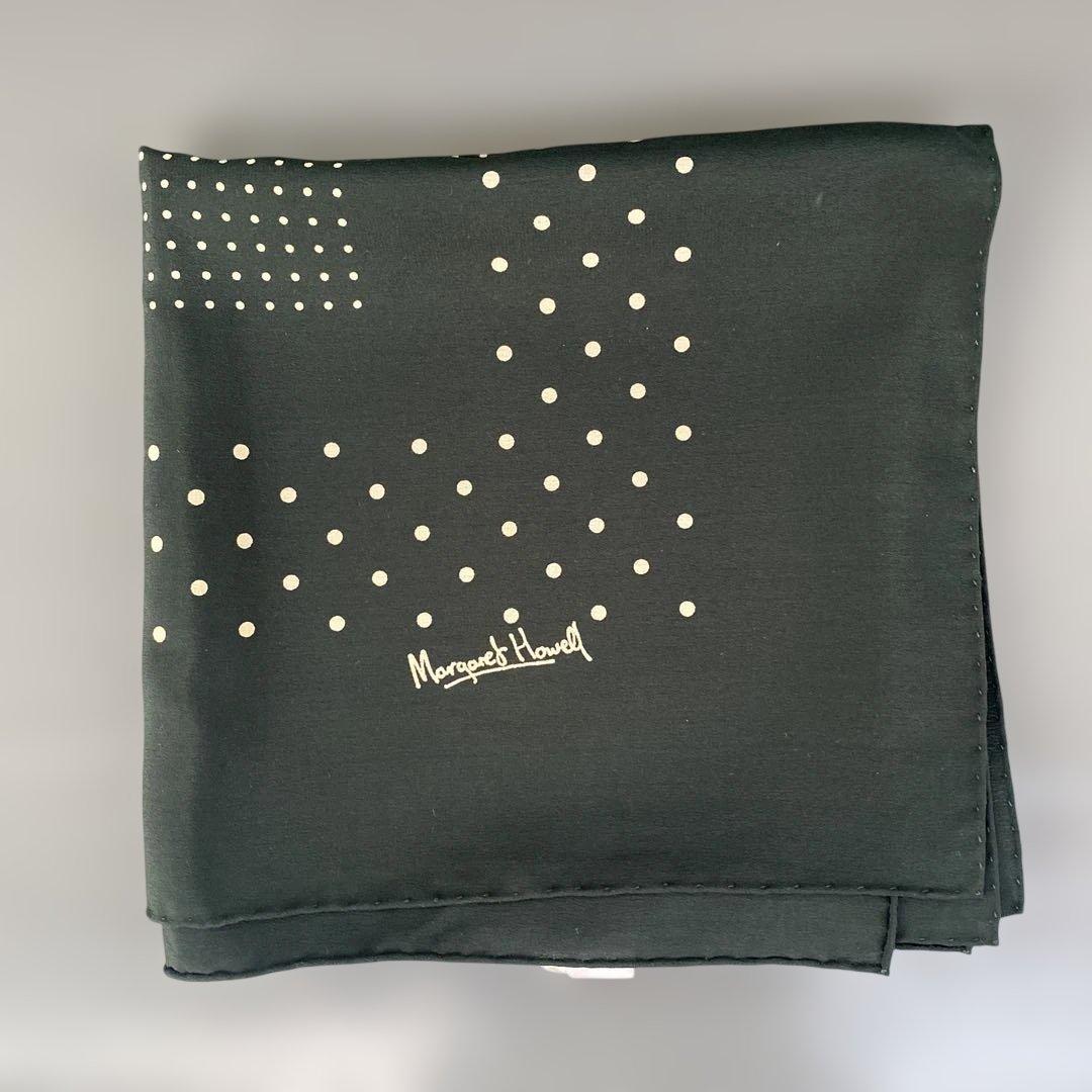 マーガレットハウエルスカーフ