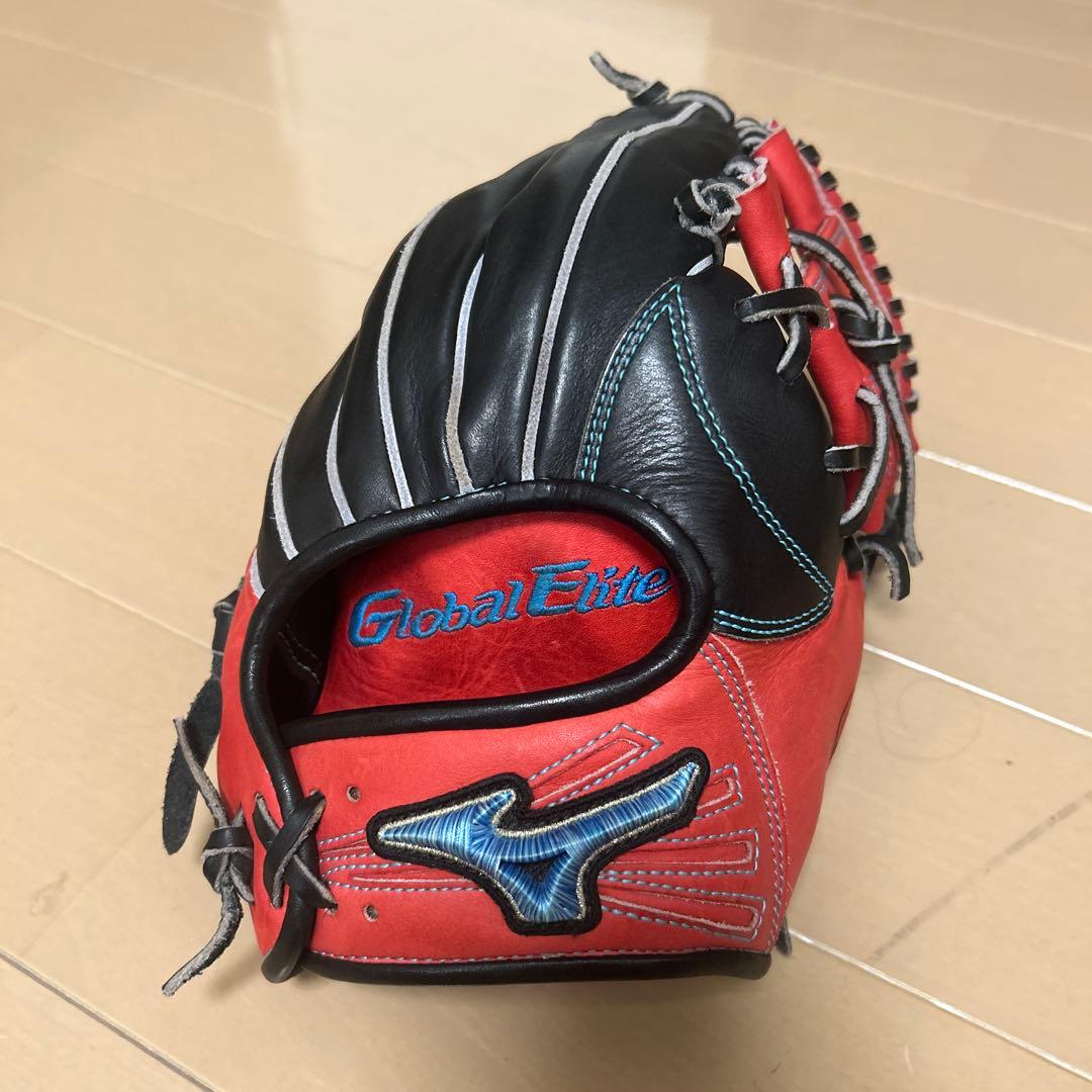 ミズノGlobal Elite ダイバーシティブルー　グローブ レッド/ブラック