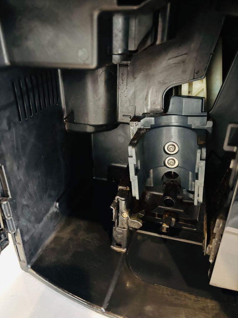 デロンギ 全自動コーヒーマシン ESAM03110B