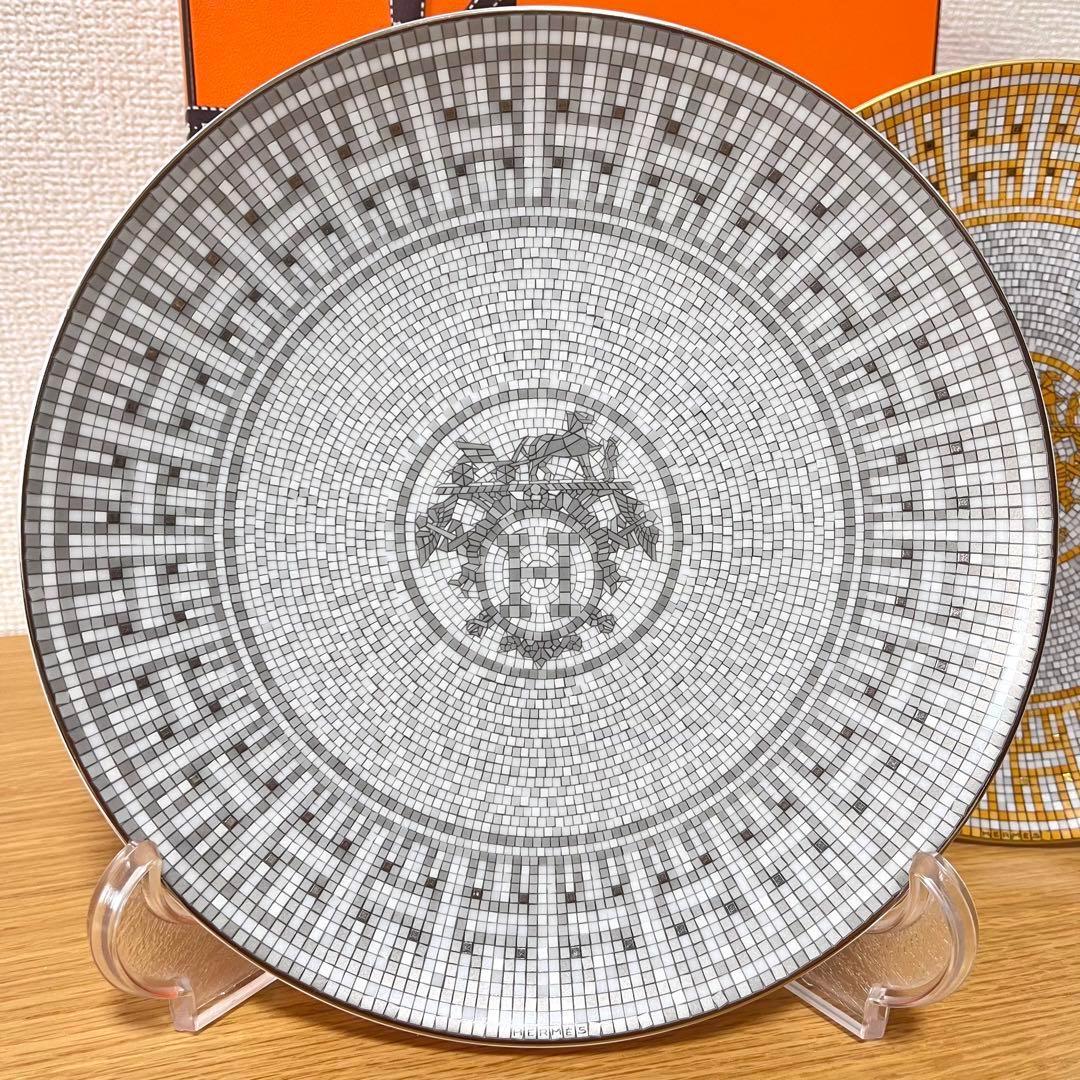 【新品　2枚】エルメス　モザイク 〈ゴールド・プラチナ〉 デザートプレート