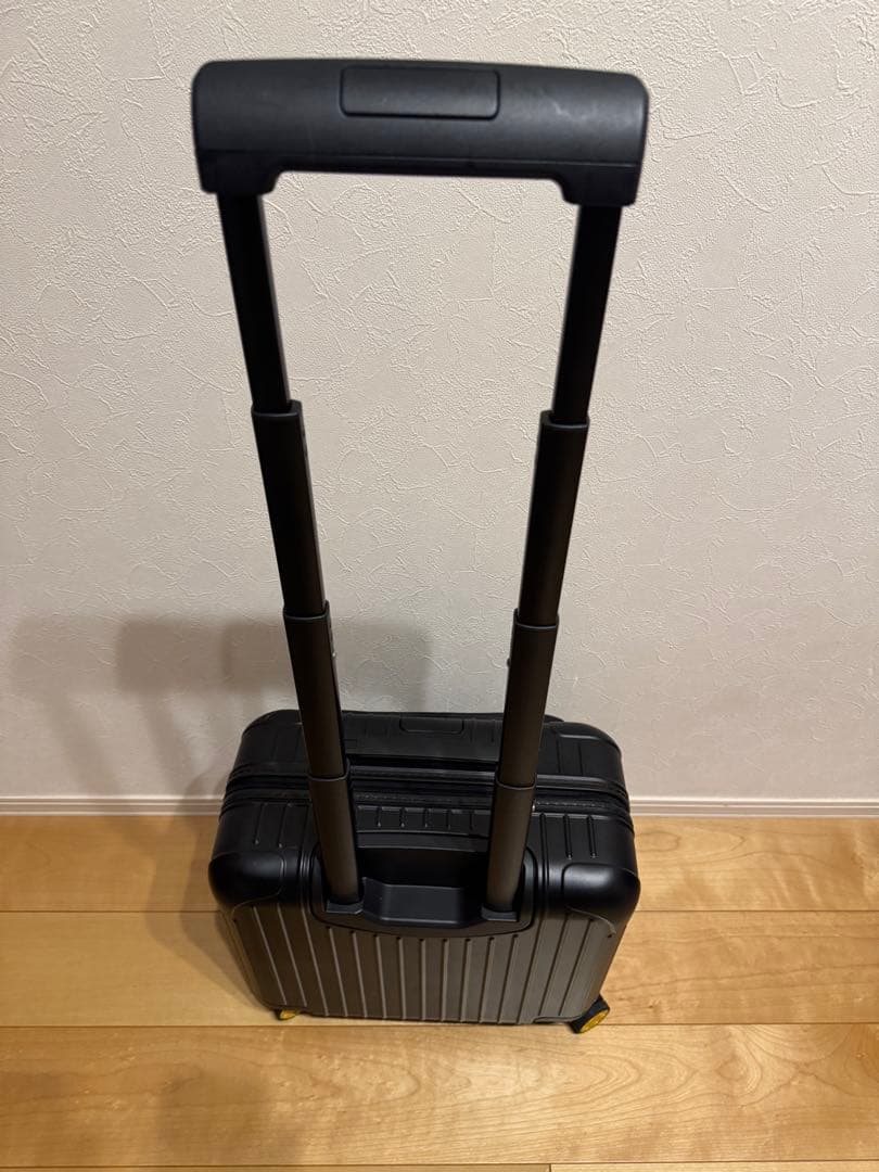 RIMOWA コンパクト