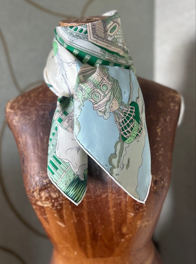 エルメススカーフ カレ90/柄名:イポポリス