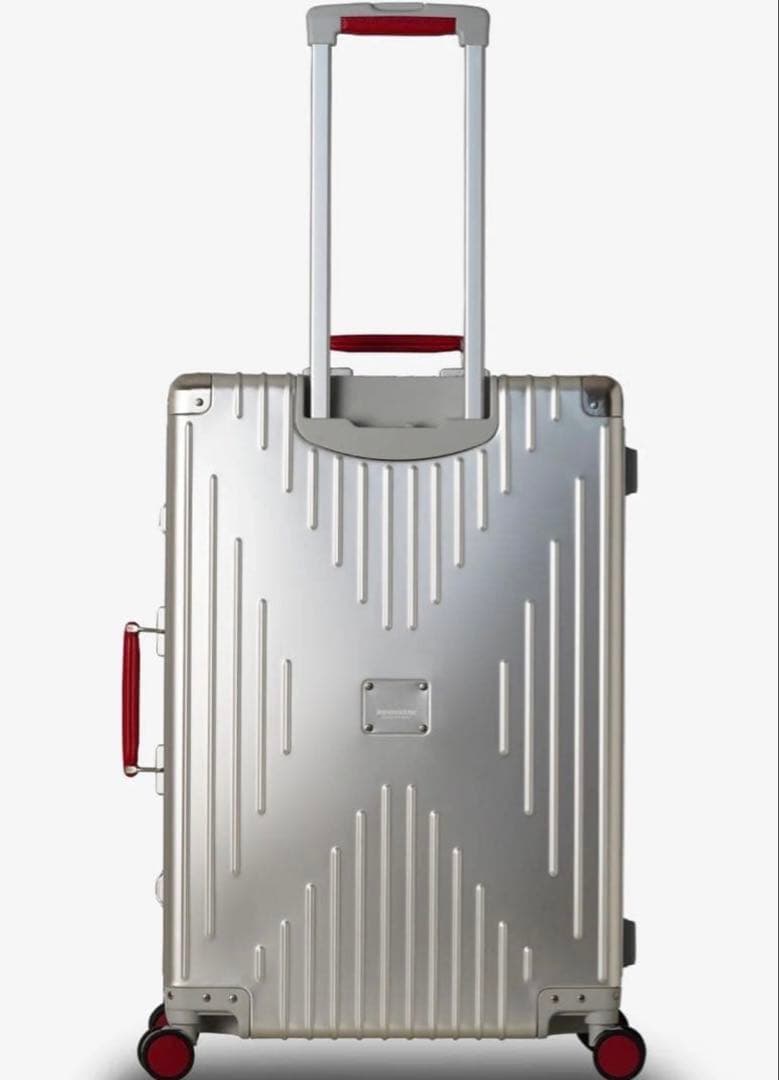 バッグ INV5811STP Sterling Silver/Red 70L