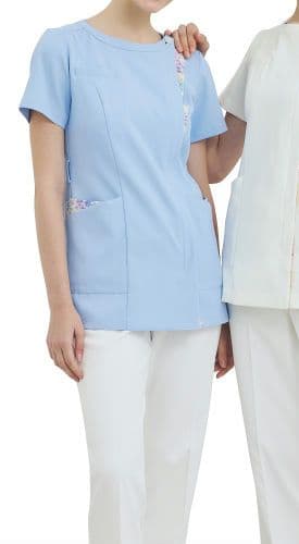 新品　住商モンブラン　ローラアシュレイ　ナースジャケット　L