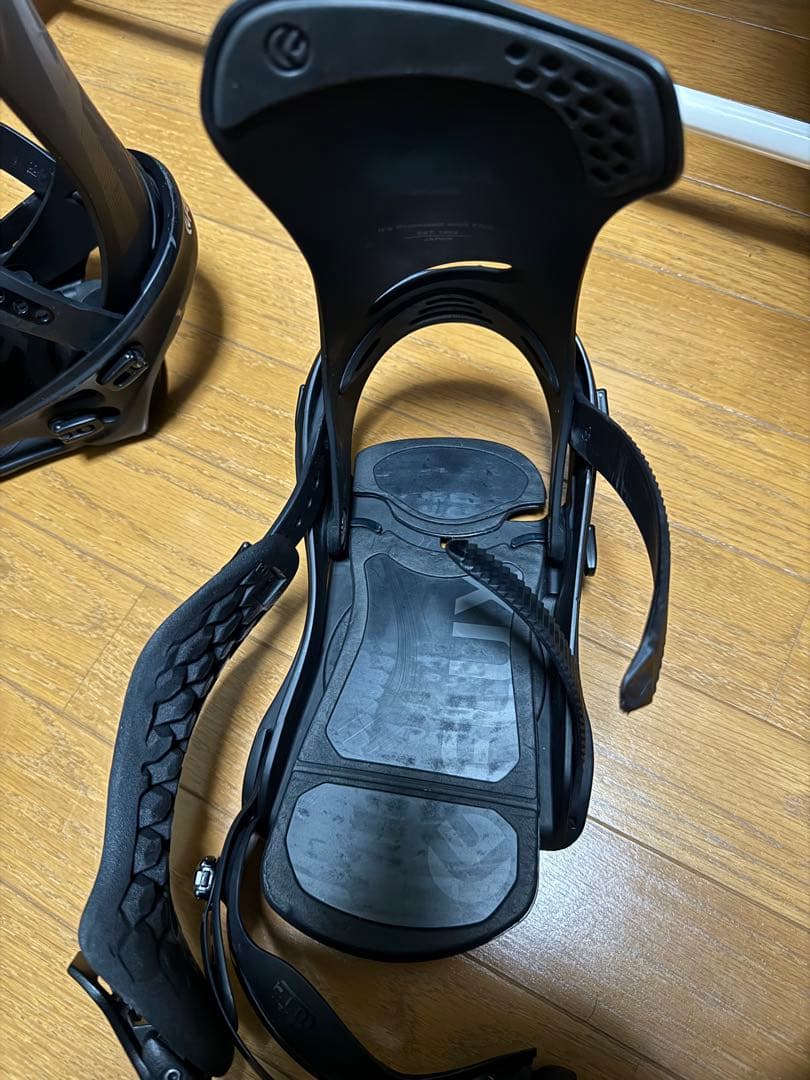 FLUX DS ビンディング ブラック