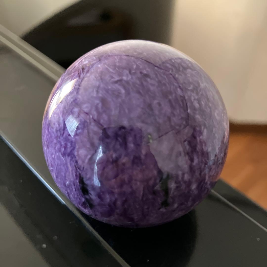 まめさま専用美！高品質　チャロアイト　スフィア　天然石置物　E213