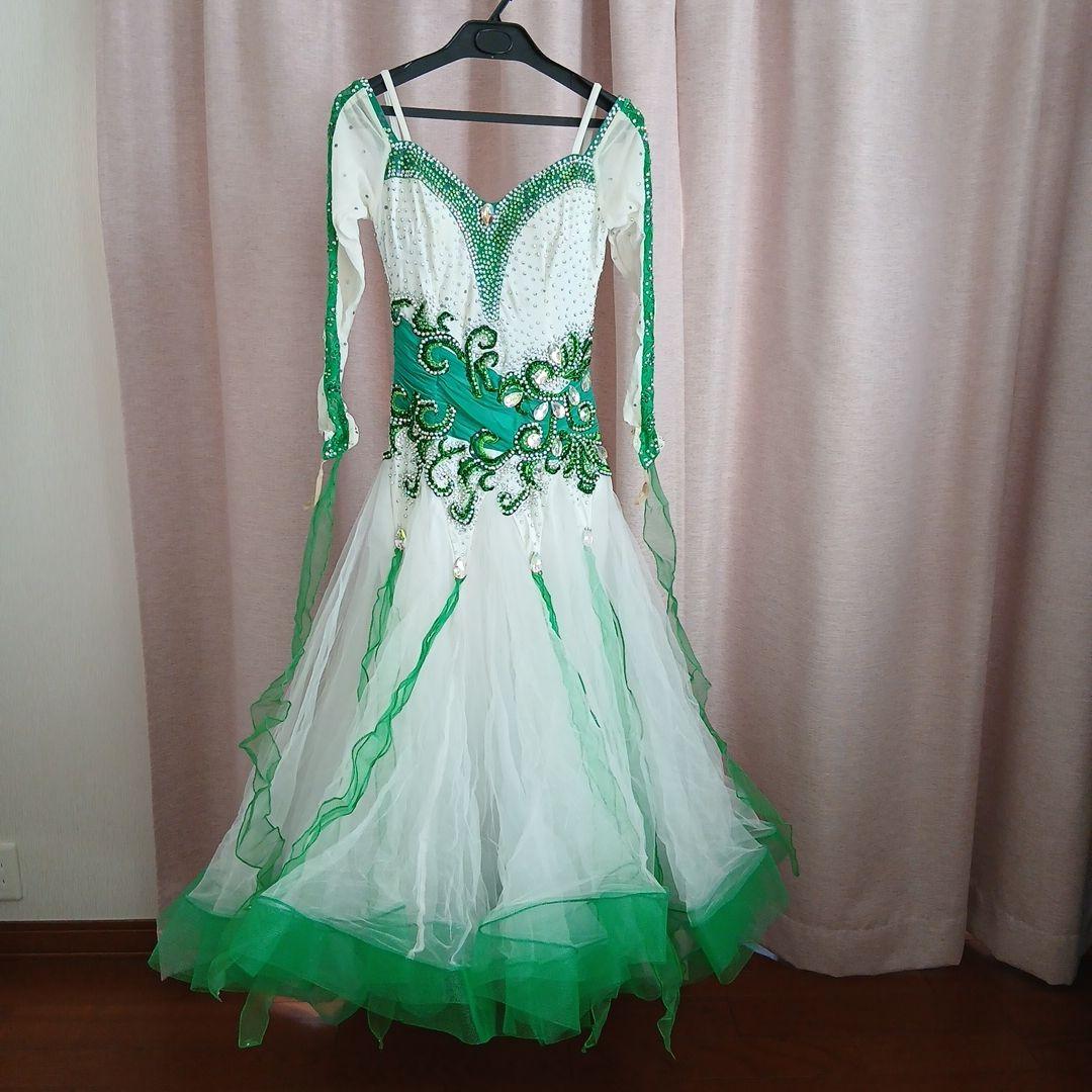 社交ダンスモダンドレス　腕付き　緑　白