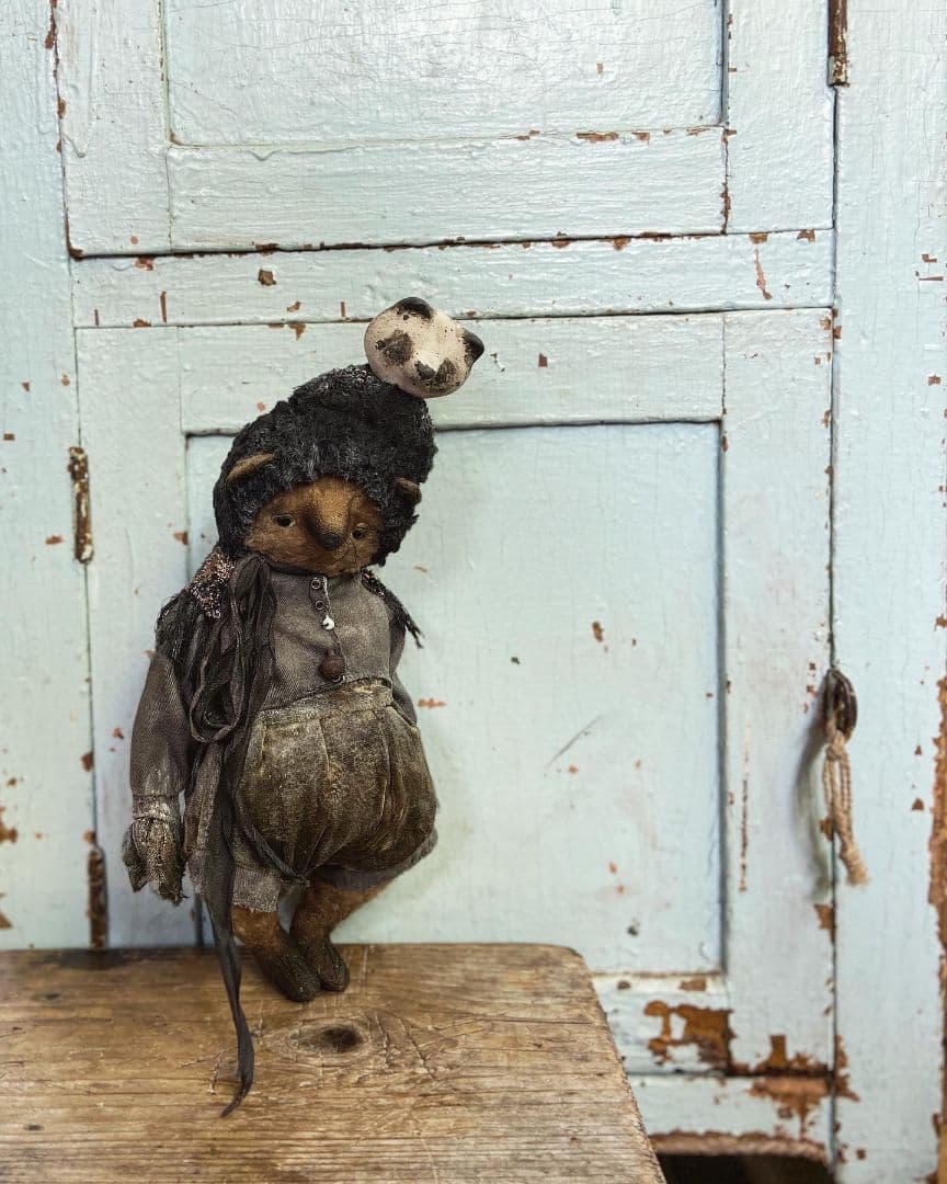 ナタリー　イエサバ製作　　不思議な狐パンダ帽子