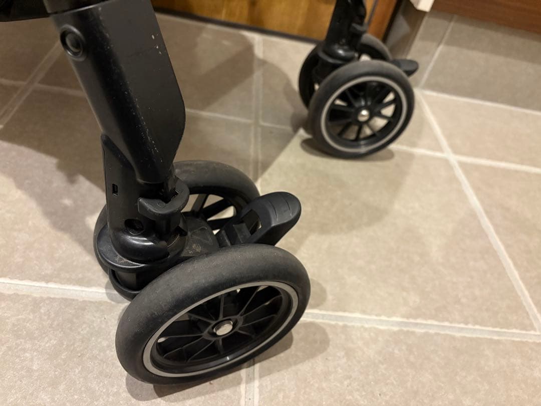 早い者勝ち！おまけ付き Combi メチャカル オート4キャス エッグショック