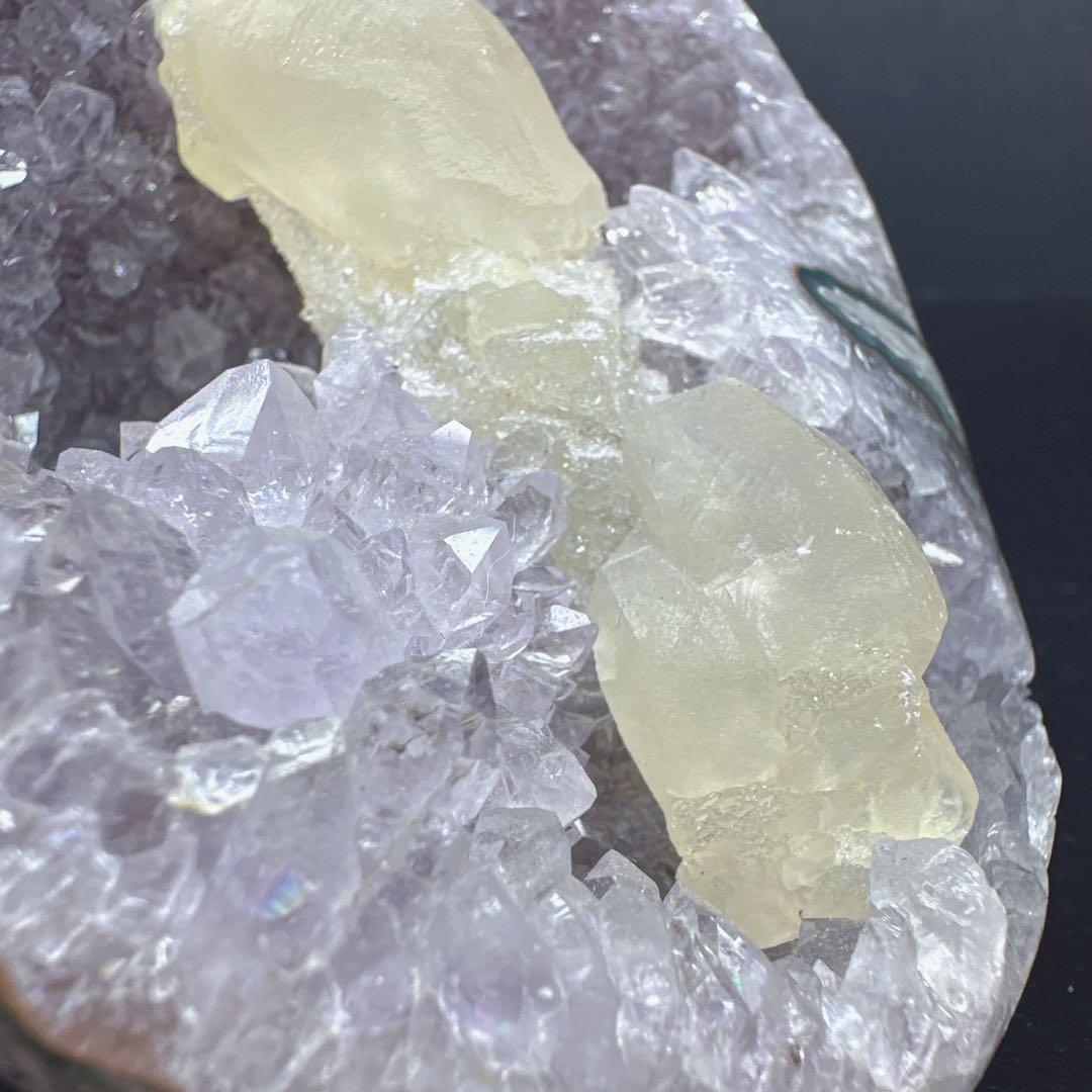 天然石 カルサイト共生アメジストの原石　置物　D.330