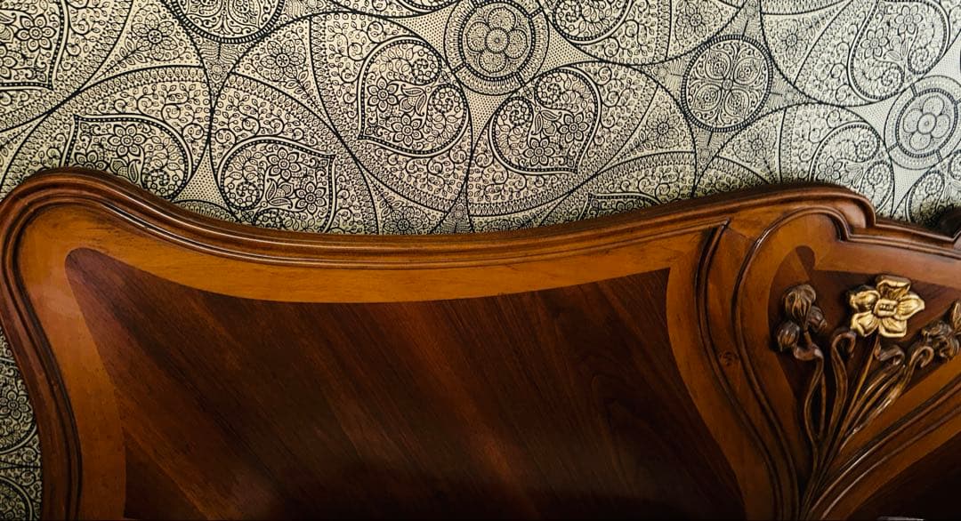 メデア　ベッド　クイーンサイズ　大塚家具　【美品】