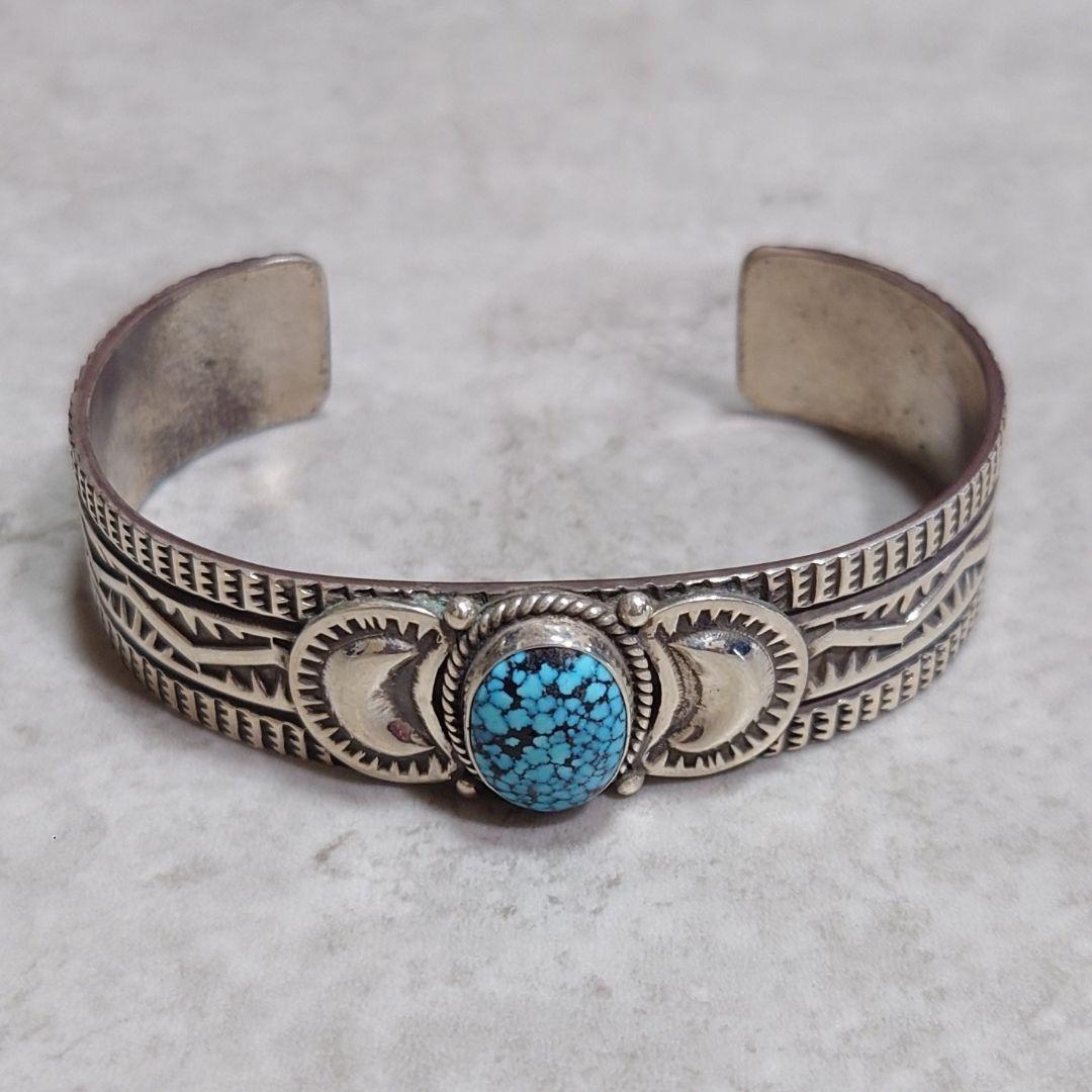 NAVAJO ダレルキャドマン キングマンターコイズ バングル ブラックウェブ