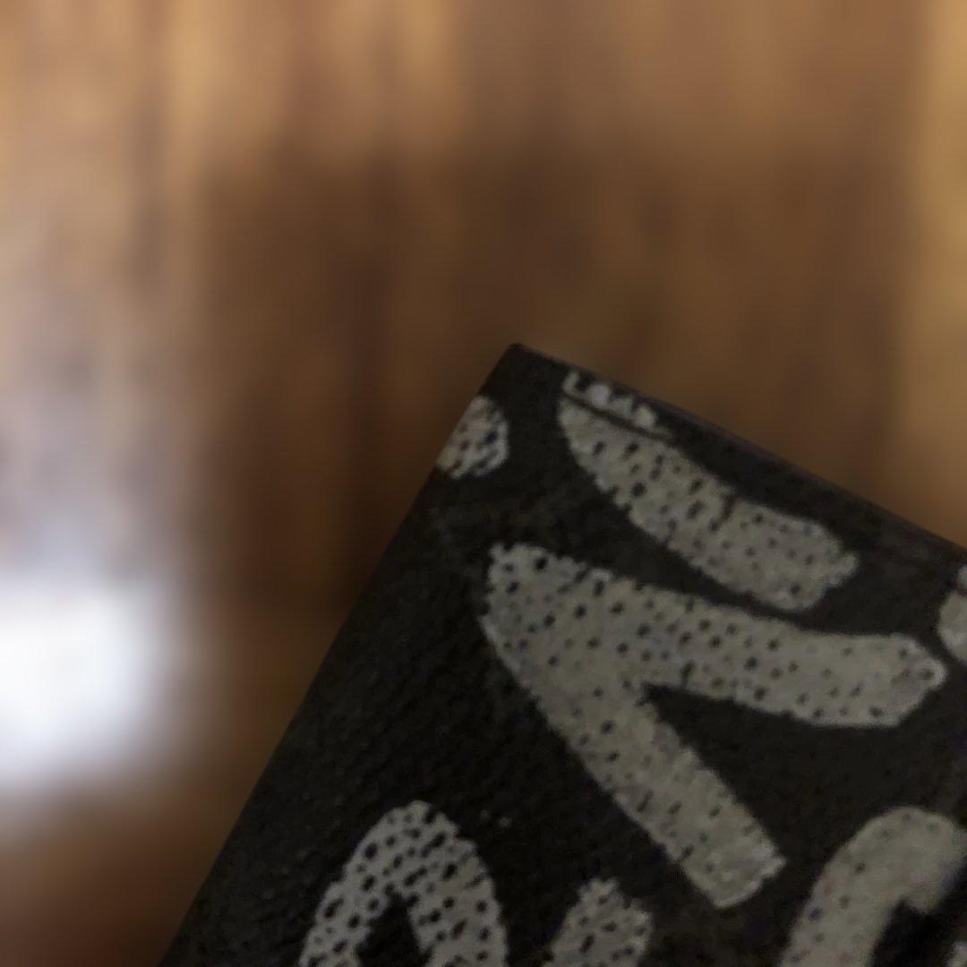 ルイ・ブィトングラフィックプリントレザー長財布