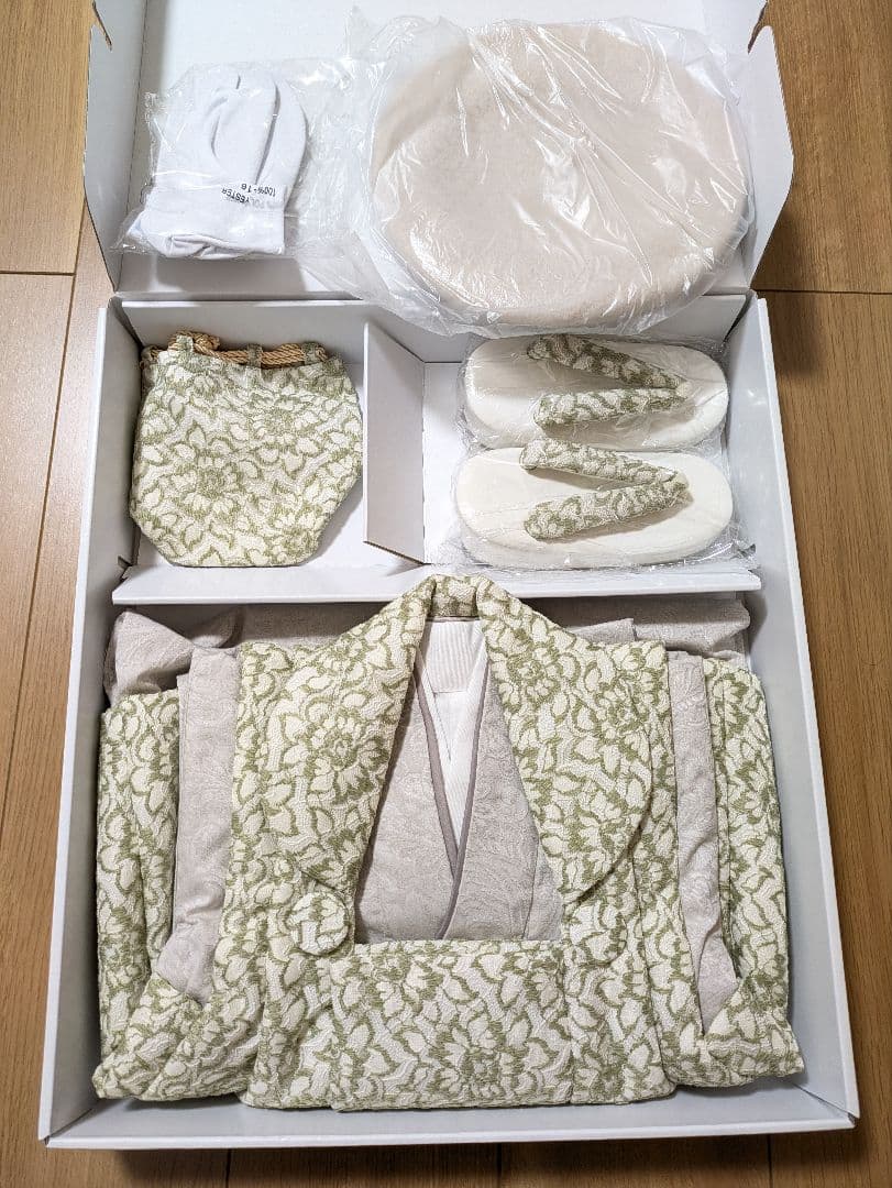 【新品】utatane ひよこ商店 七五三 着物 3歳 女の子 被布フルセット