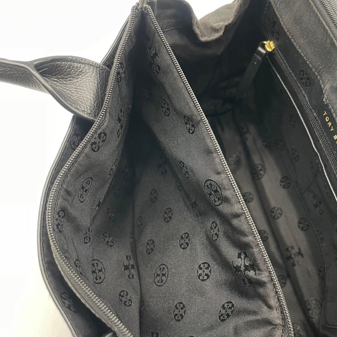 美品 トリーバーチ レザー トートバッグ エラ エンボス ブラック　A4可