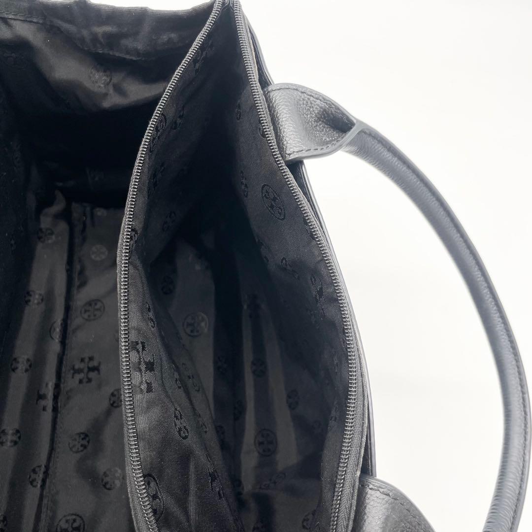 美品 トリーバーチ レザー トートバッグ エラ エンボス ブラック　A4可