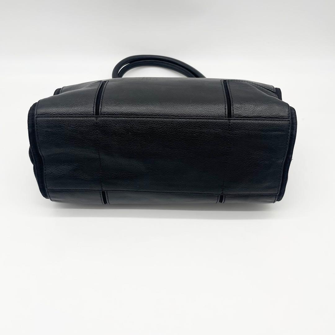 美品 トリーバーチ レザー トートバッグ エラ エンボス ブラック　A4可