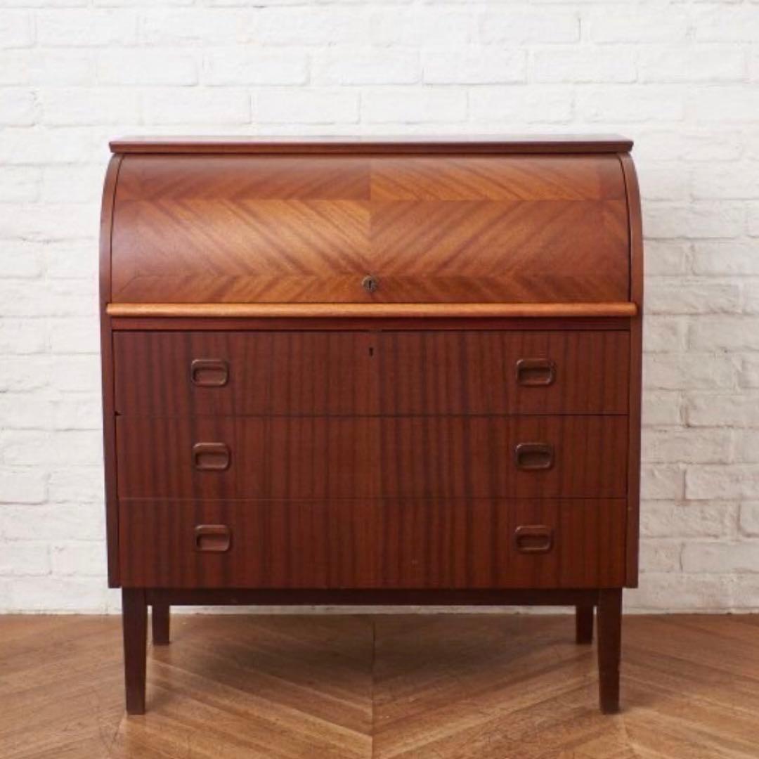 北欧家具　鍵付　スウェーデン　ヴィンテージ　バレル型　ライティングビューロー