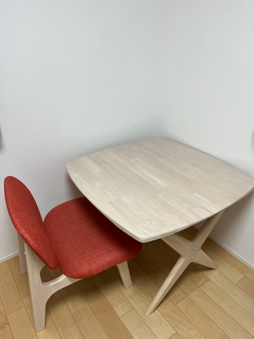 【直接受け取りのみ】【愛知県西尾】木製テーブル　イス2脚（青もあり）　ニトリ