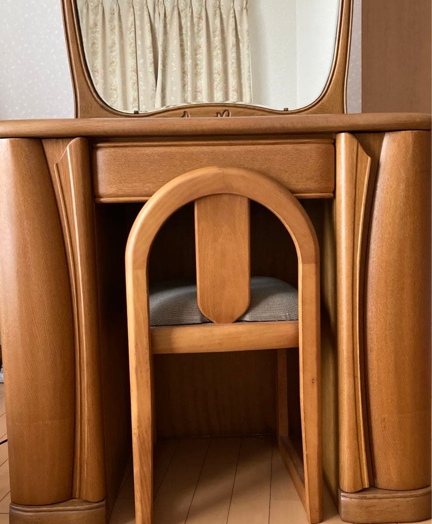 ドレッサー化粧台★ナラの木　天然木　椅子は別料金セット売りです