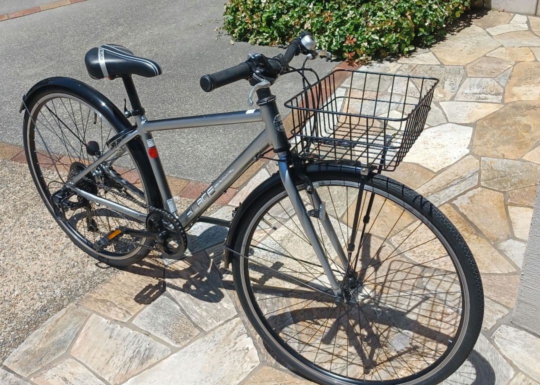 子供　スレイド　クロスバイク　26インチバスケット付き