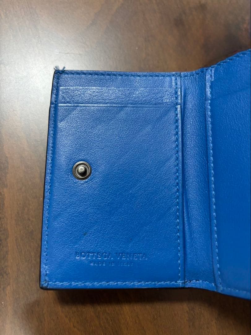 【ああ】Bottega Veneta 三つ折り財布　レザーブラック×ブルー